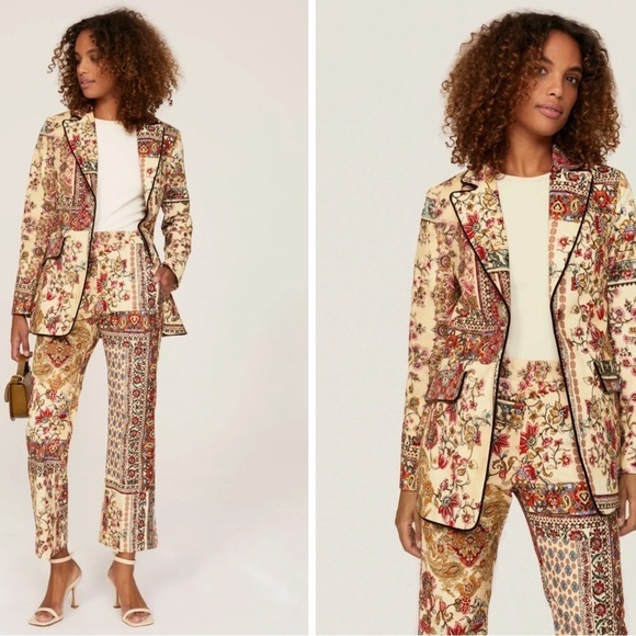 SFIZIO Printed Velvet Blazer
$548 original retail size says 2 but fits up to 6 - Picture 3 of 16